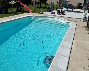Vends maison de plain pied avec piscine