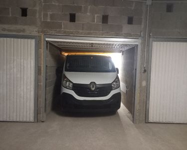 Garage 15m² + mezzanine, sans charge