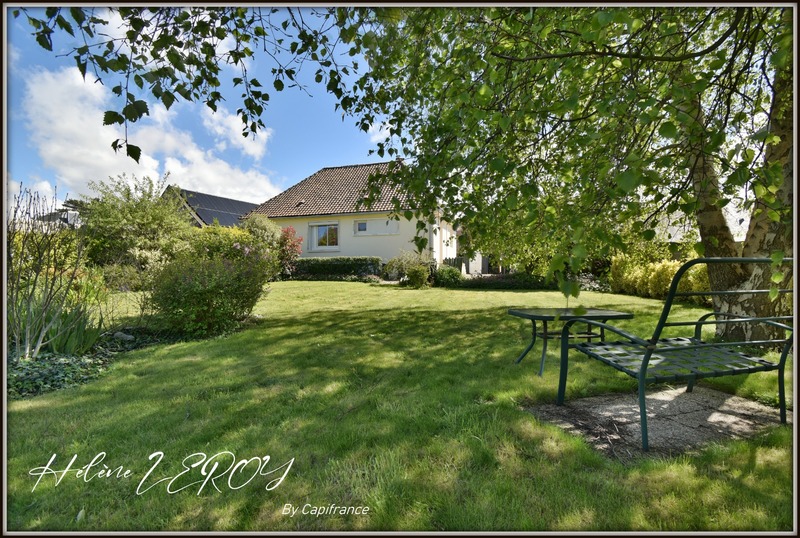 MAISON DE VILLAGE PROCHE MER AVEC DÉPENDANCE ET JARDIN