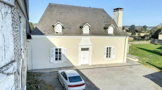 Maison 6 pièces 235 m²