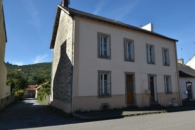 HAUTE VIENNE - 2 maisons à moderniser dans la ville de Saint S