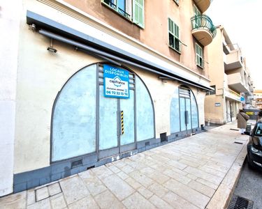 Local commercial 198 m²