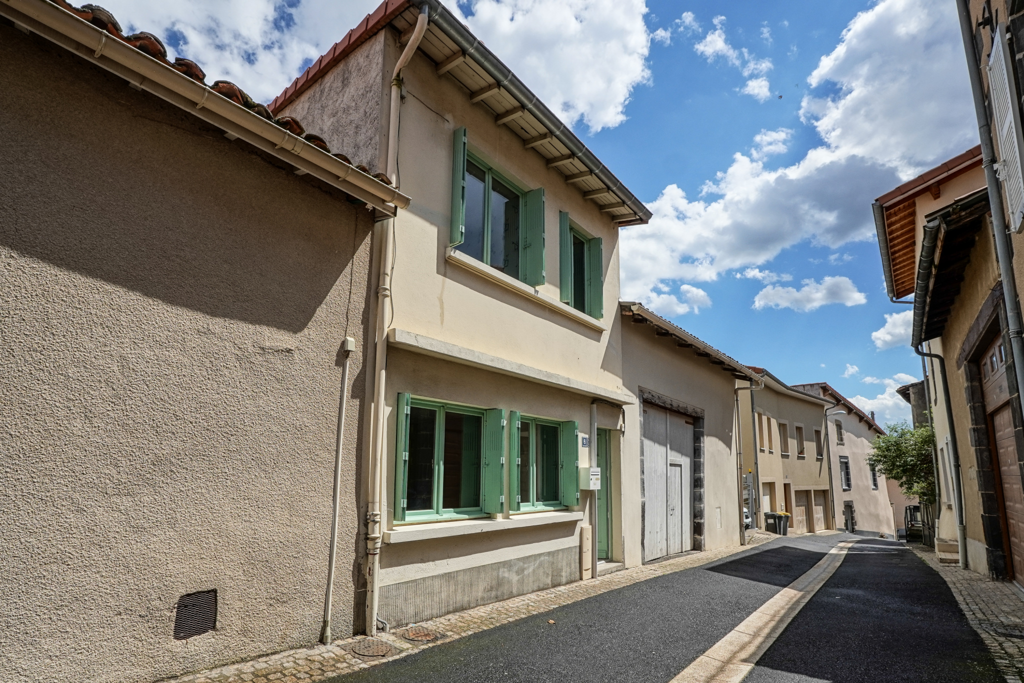 Maison de bourg avec garage 