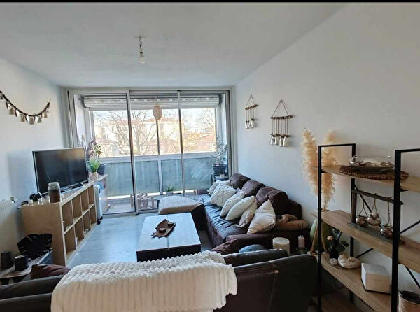 A VENDRE - Dax - Centre ville - Appartement - 4 pieces - loggia - 3 chambres