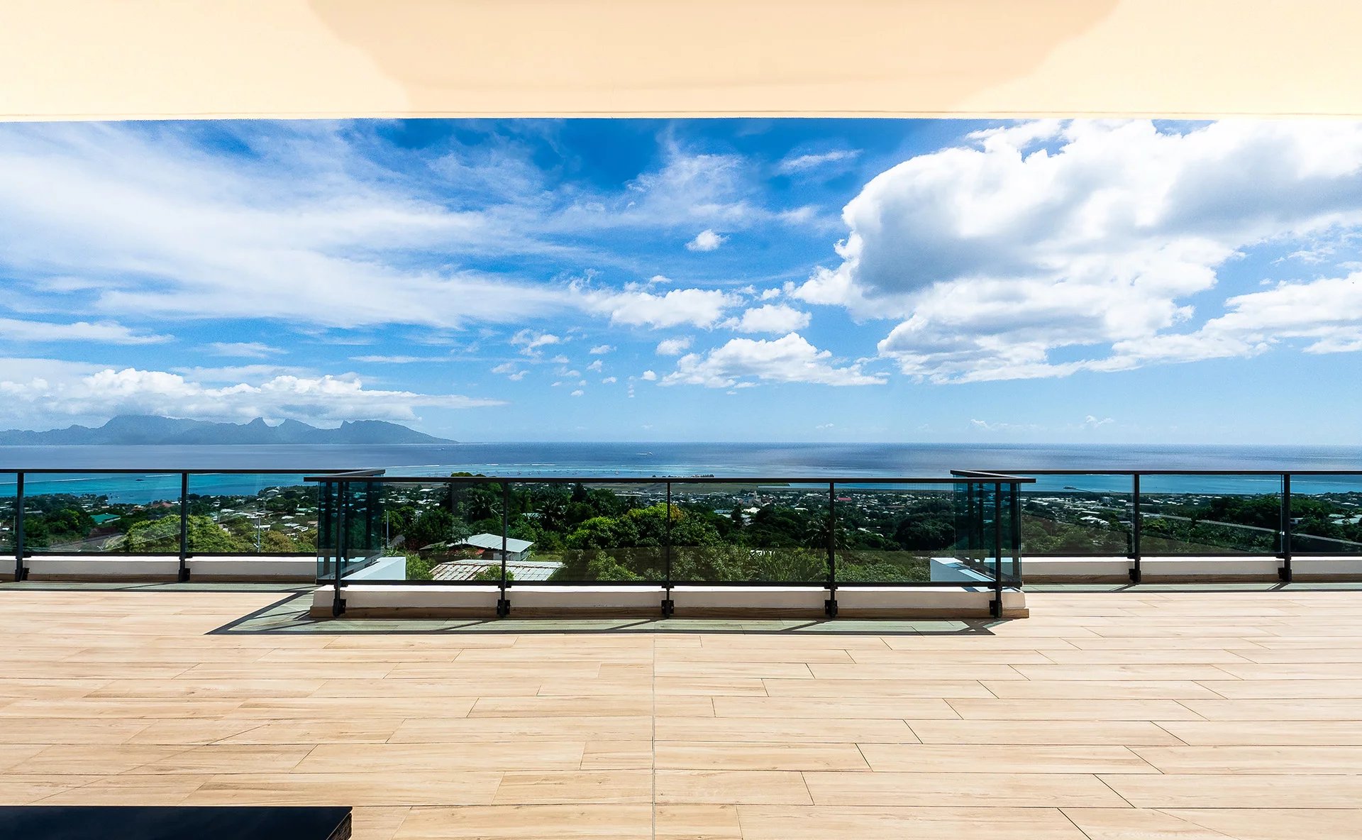 BIEN IMMOBILIER UNIQUE : PAPEETE - PENTHOUSE DE 368 M2 