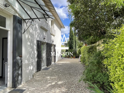 Maison familiale proche du parc bordelais, grand jardin, piscine