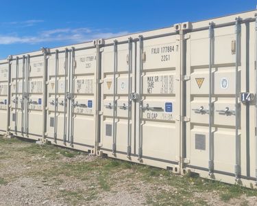 BOX à LOUER au RDC- SUPER Prix Garde Meuble - Stockage à Vauvert , de 1 m² à 28 m²