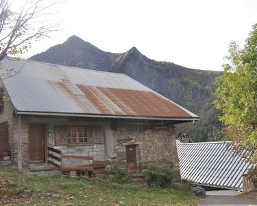 Maison de village à rénover à 8 km des 2 Alpes