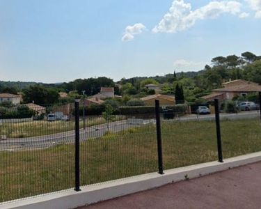 Terrain 328 m² Brignoles 