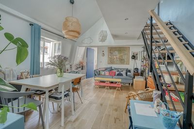 Loue Joli trois pièces avec terrasse rue du Fauboug Saint-Martin 75010 Paris - 62m² 