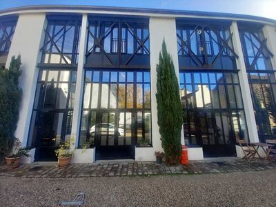 Bureaux - A LOUER - 87 m² non divisibles