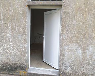 Box de stockage / garde-meuble à louer à Le Pallet (bourg)