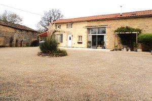 Belle Maison Avec Gite et 1 Hectare de Terrain