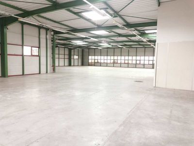 Locaux d'Activités - A LOUER - 841 m² divisibles à partir de 275 m²