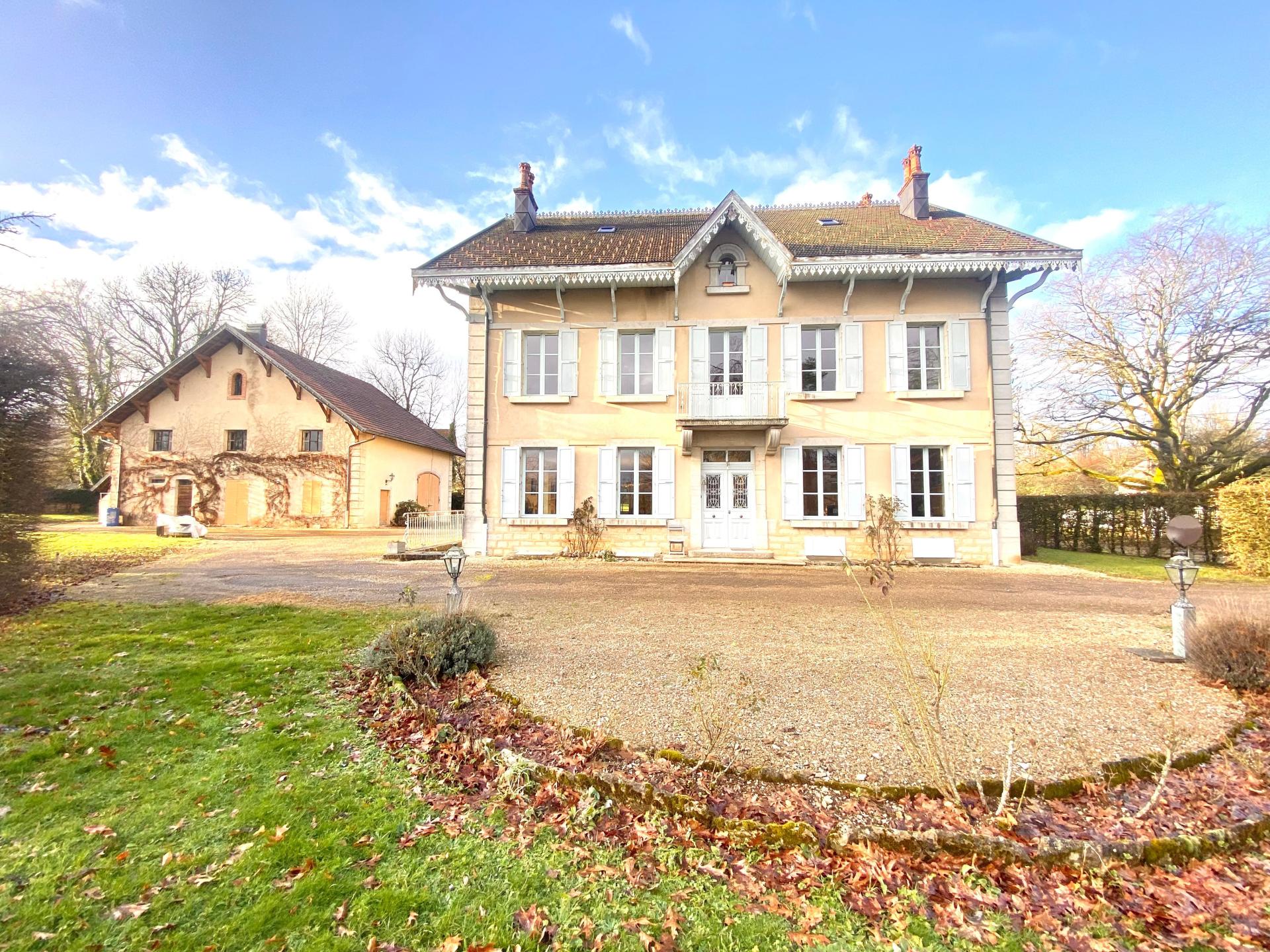 Maison de maitre entièrement rénovée