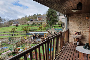 AGRÉABLE MAISON DE PAYS , RÉNOVÉE, AVEC JARDIN 400 M2.