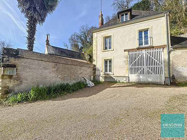 A deux pas d'Amboise, maison ancienne atypique de 110m2 habitables