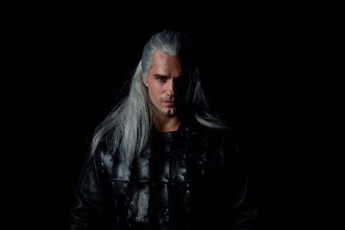 Geralt z televizního seriálu Zaklínač má blíže ke knižní předloze