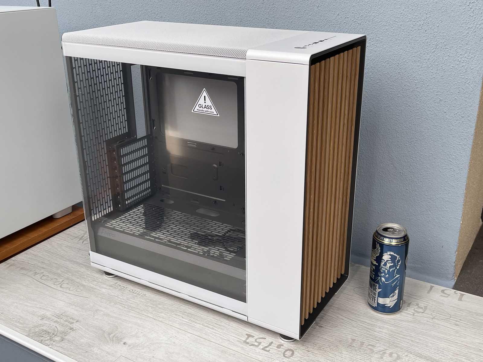 Test skříně Fractal Design North XL: skandinávský styl pro vaše PC