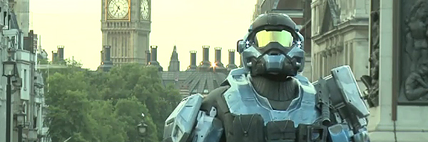 Létající Spartan na Trafalgar Square