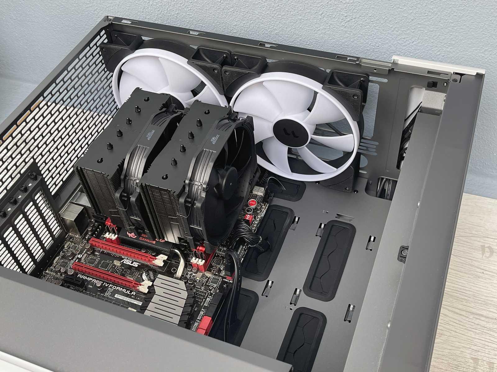 Test skříně Fractal Design North XL: skandinávský styl pro vaše PC