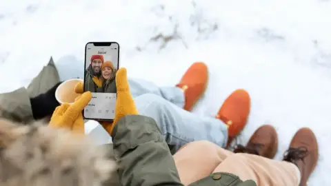 smartphone-v-extremnich-teplotach-jak-prezit-mraz-i-letni-zar-bez-poskozeni-baterie