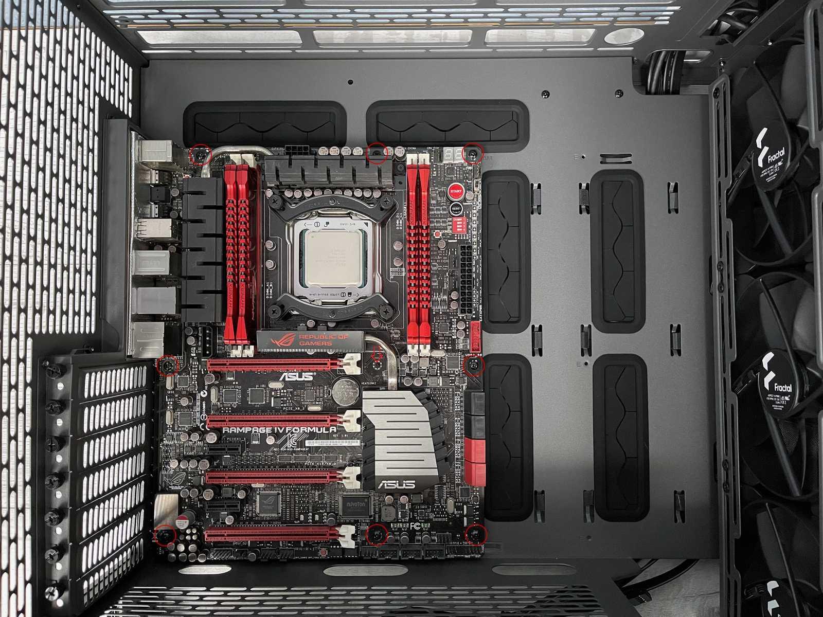 Test skříně Fractal Design North XL: skandinávský styl pro vaše PC