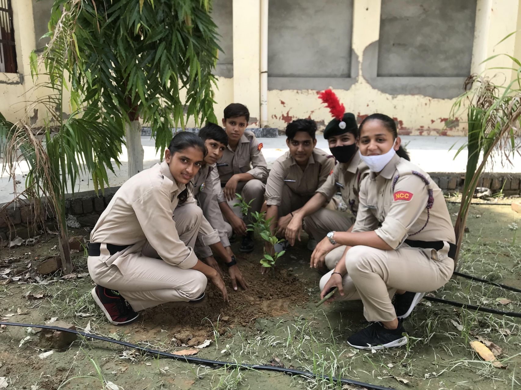 72वाँ राज्य स्तरीय वन महोत्सव के अन्तर्गत महाविद्यालय में ईको क्लब द्वारा पौधारोपण करते हुए कुछ तस्वीरें…..