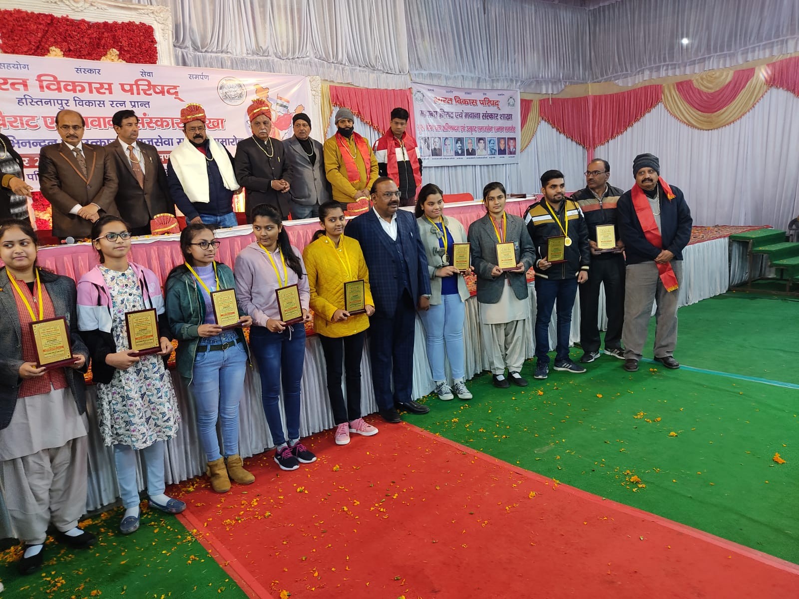 Honour Of Toppers Of SDPS