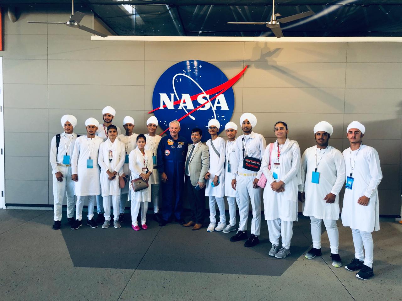 Dine And Session with astronaut (NASA)