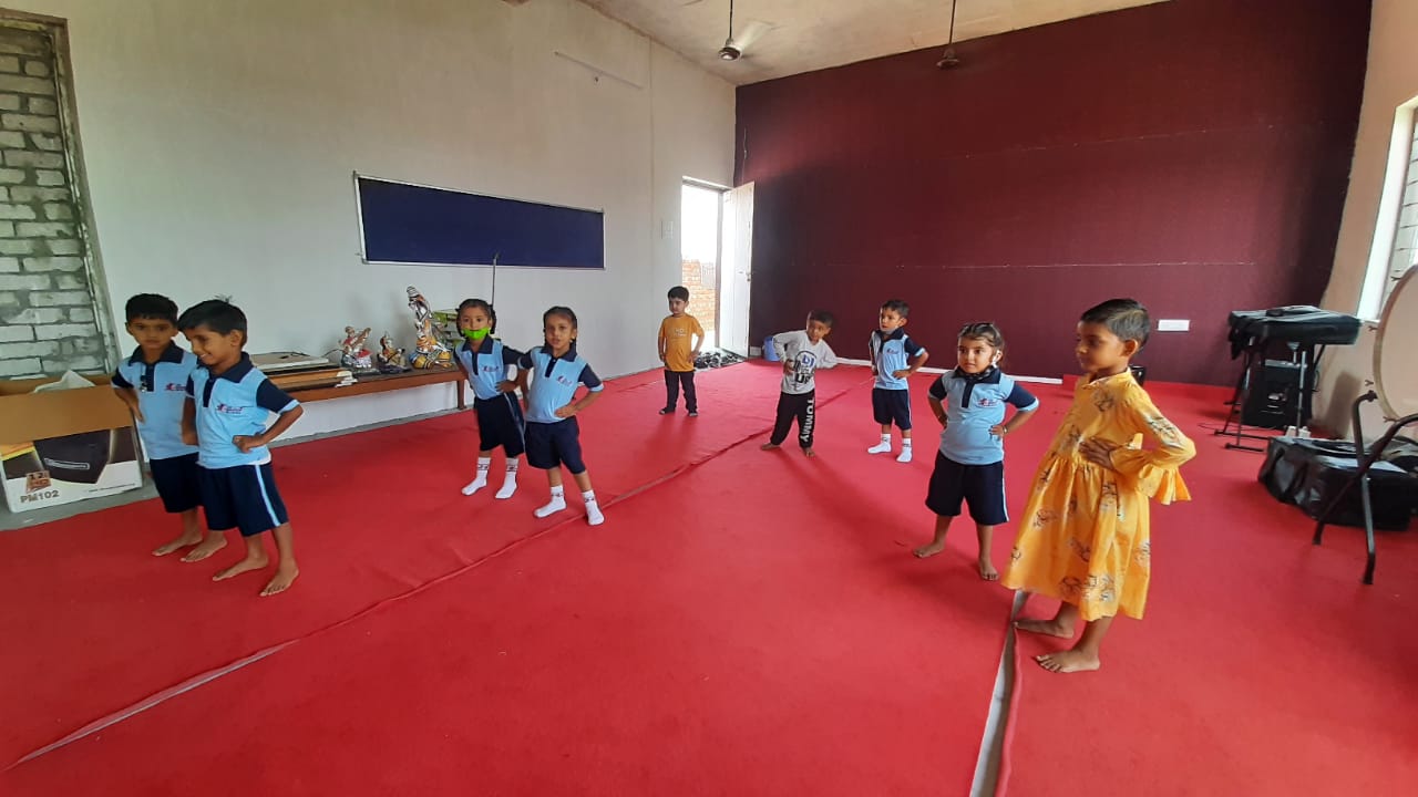 Students of pre-primary learning the Art of Dance