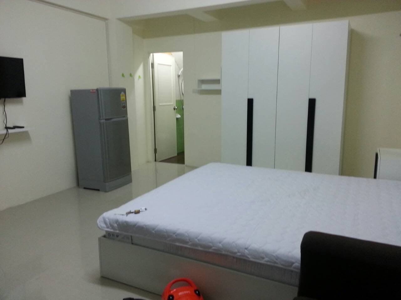 รูม นัมเบอร์ 9 บางแสน Room Number 9 Bang Saen