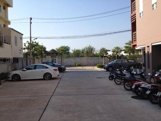 บีบีจี บูรพา บางแสน อพาร์ทเม้นท์ BBG Burapha Bangsaen Apartment