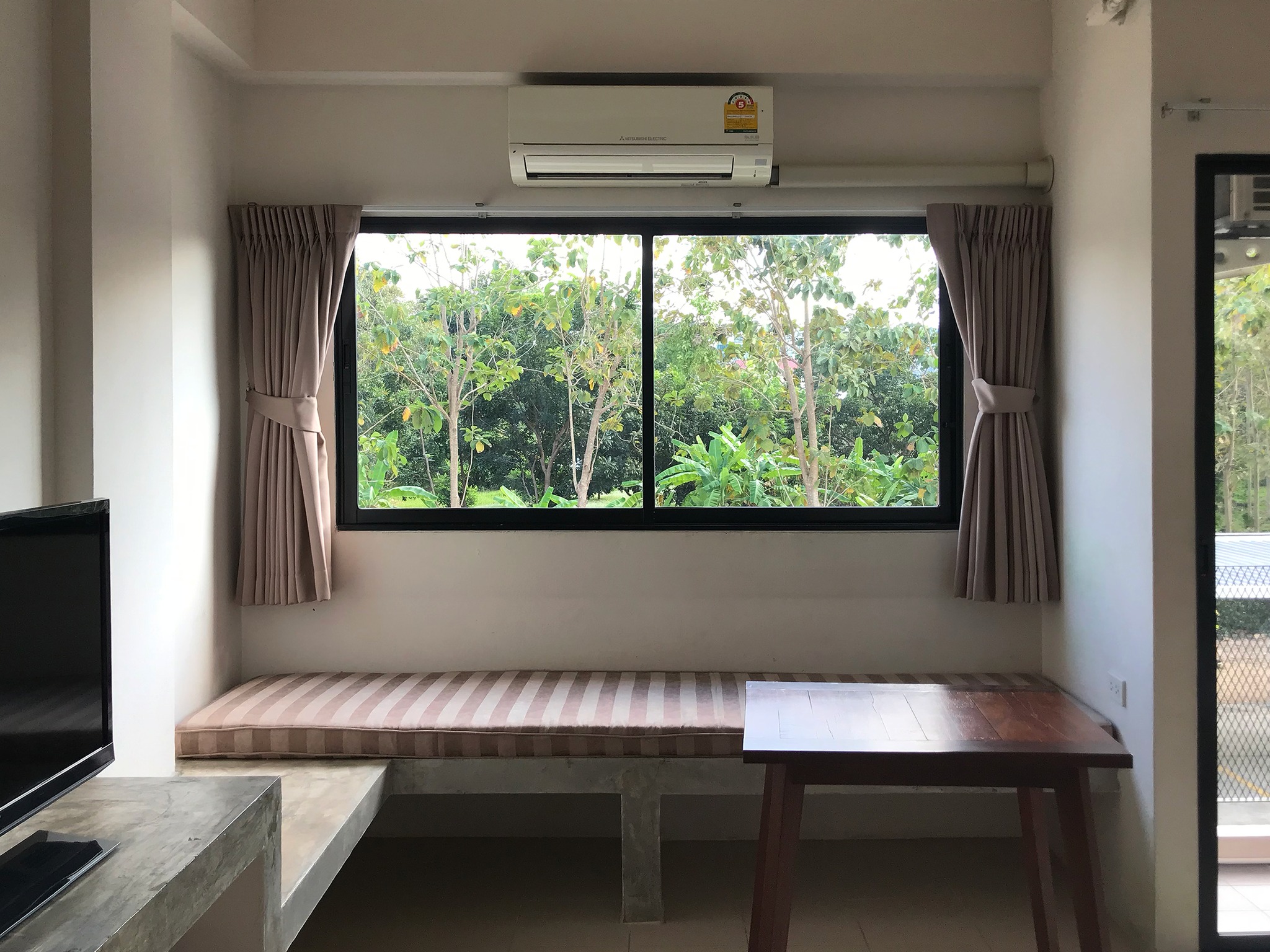 สวนมะลิ เซอร์วิสอพาร์ทเมนท์ Suan Mali Service Apartment