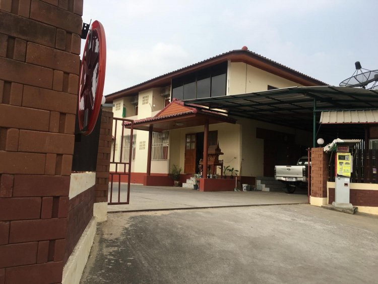 หอพักสุขมะโน วงษ์เดือน Suk Mano Wongduan Dormitory