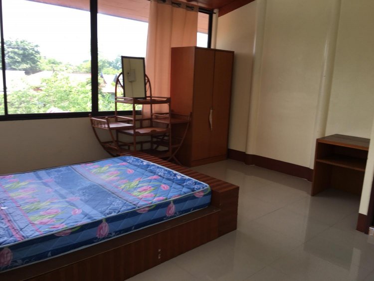 หอพักสุขมะโน วงษ์เดือน Suk Mano Wongduan Dormitory