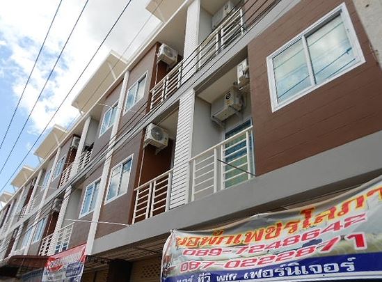 หอพักเพชรโสภา Phet Sopha Dormitory