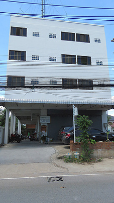 ผึ้งหลวง อพาร์ทเม้นท์ Phung Luang Apartment