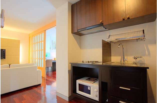 โมนาสวีท เซอร์วิสอพาร์ทเมนท์ สุขุมวิท 31 Mona Suite Serviced Apartment Sukhumvit 31