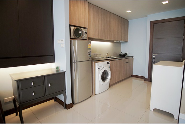 แอนทีคพาเลส เซอร์วิสอพาร์ทเม้นท์ Antique Palace Serviced Apartment