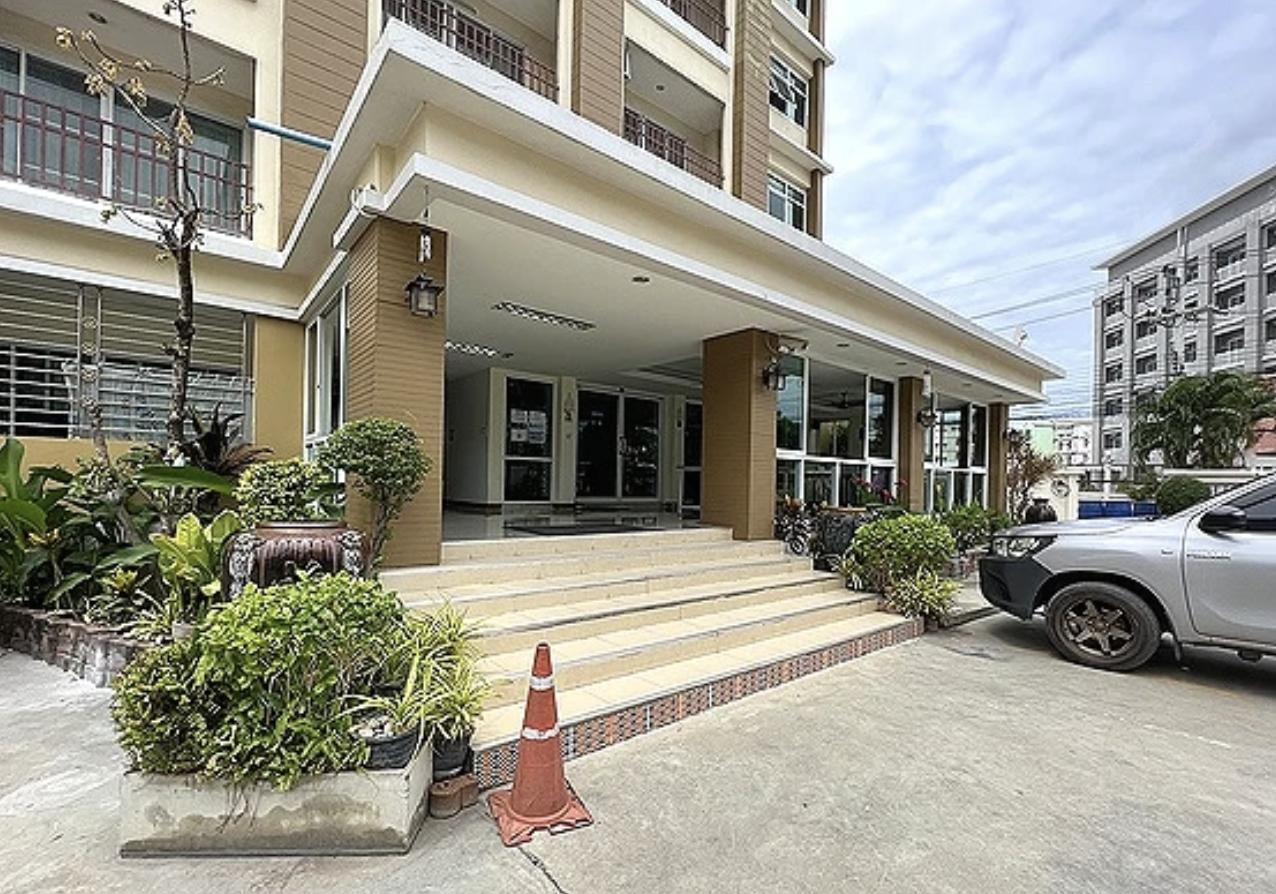 ชมภูพงศ์กรีนลีฟ Chomphupong Green Leaf Dormitory