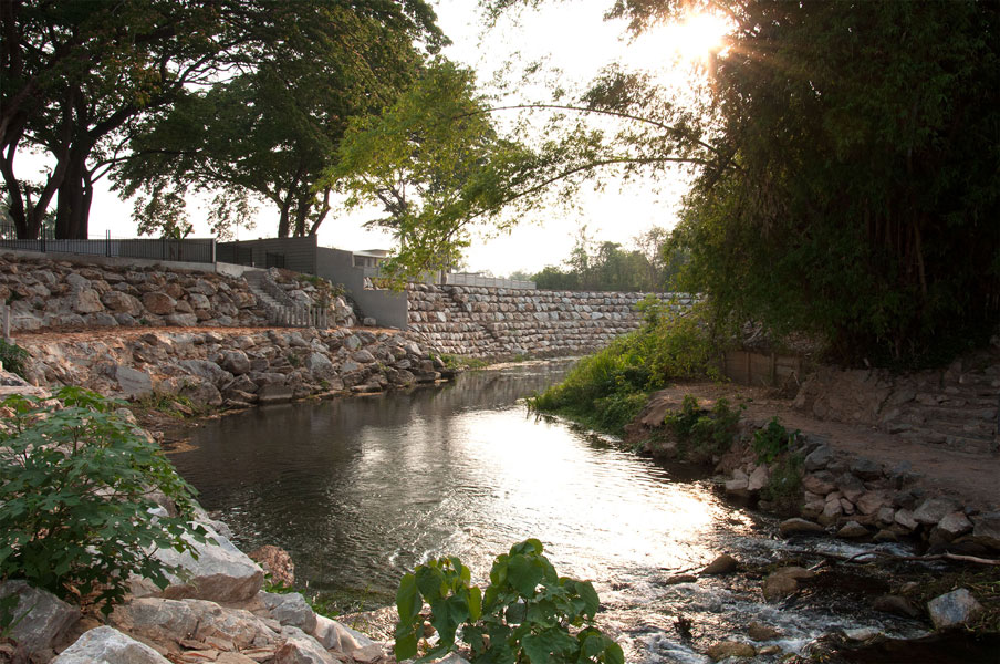 บ้านสวนรื่นฤทัย Bann Suan Ruenruetai