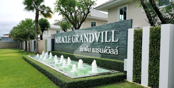 มิราเคิล แกรนด์วิลล์ บ้านฉาง (อาภากร 5) Miracle Grandvill Ban Chang (Arphakorn 5)