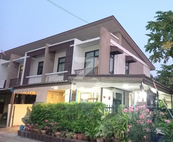 บ้านธนารินทร์ ทาวน์โฮม 2 Baan Thanarin Townhome 2