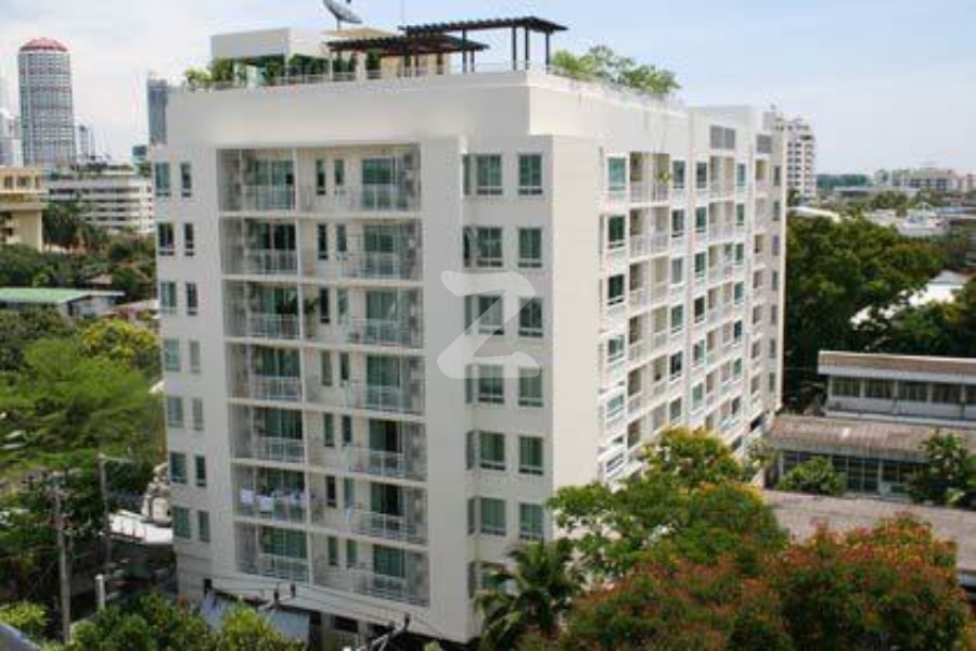 49 พลัส คอนโดมิเนียม 49 Plus Condominium