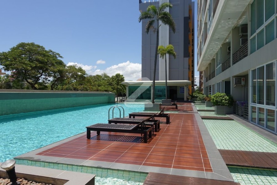 มัสเซลลาน่า คอนโดมิเนียม Musselana Condominium