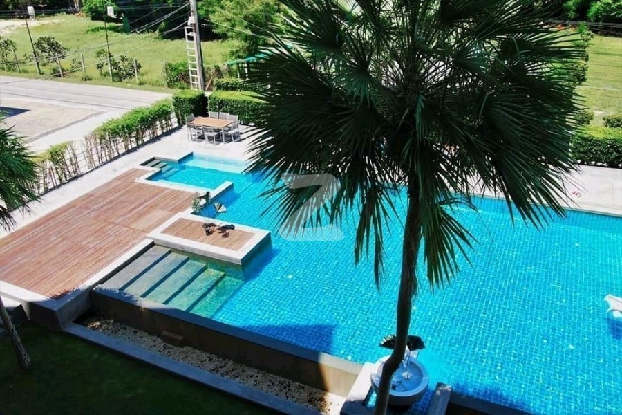 ซันไรส์ บีช รีสอร์ท แอนด์ เรสซิเด้นซ์ Sunrise Beach Resort & Residence