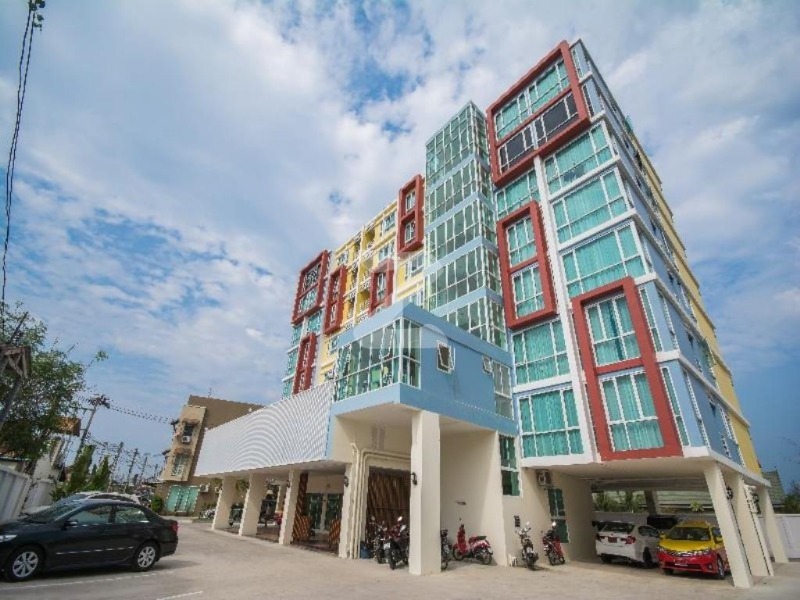 บูกิตตา แอร์พอร์ต คอนโดมิเนียม Bukitta Airport Condominium