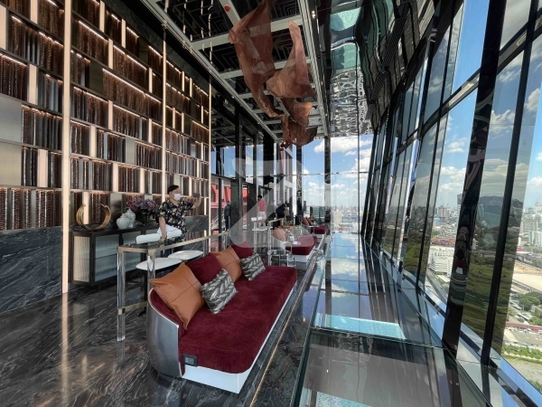 facilities Sky lounge