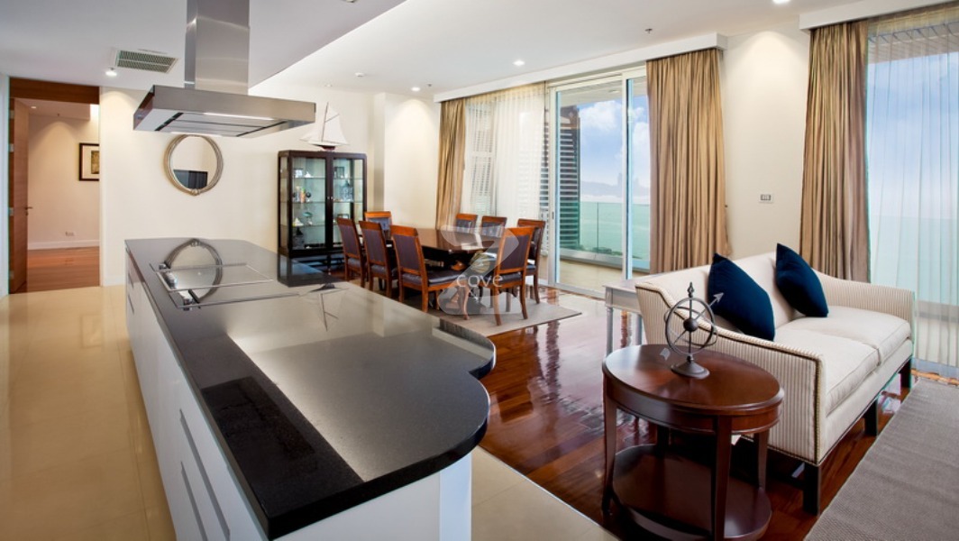 เดอะ โคฟ คอนโดมิเนียม The Cove Condominium